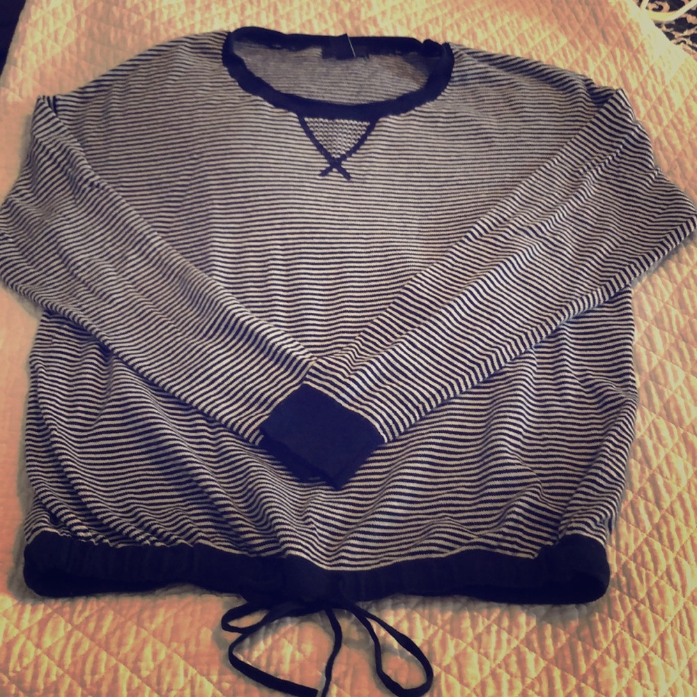 Gap comfy trendy sweater!
